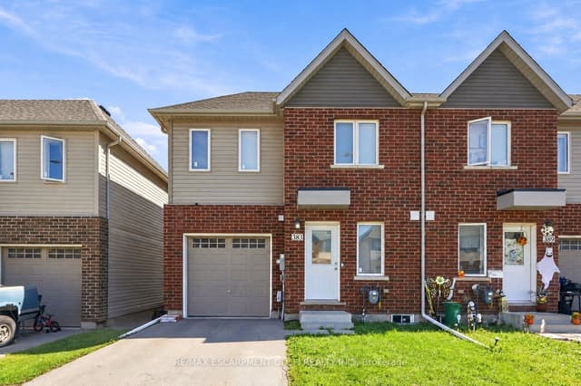 Att/Row/Townhouse at 383 Chaffey Street, Welland, ON L3B 0K5