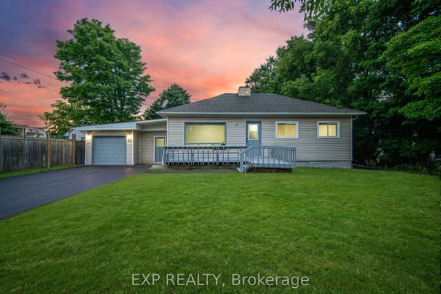 Detached at 32 Maple Avenue E, Halton Hills, ON L7G 5M2