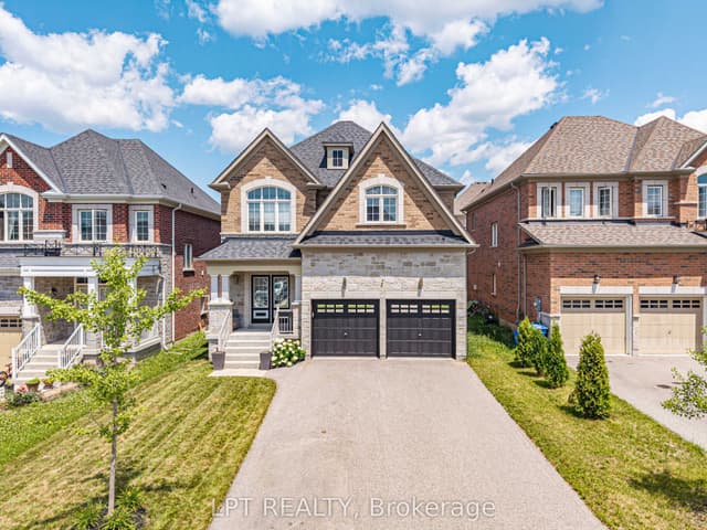 Detached at 20 Manor Forest Road, East Gwillimbury, ON L0G 1M0