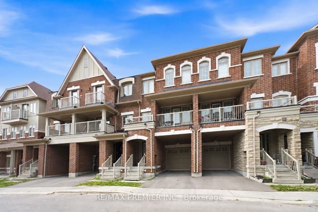 Att/Row/Townhouse at 32 Shiff Crescent, Brampton, ON L6Z 0H6