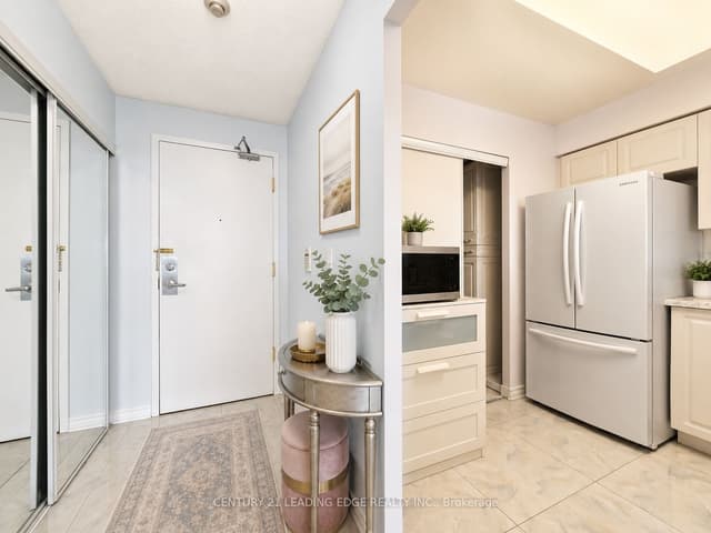 Condo Apartment at 68 Corporate Drive 2721, Toronto, ON M1H 3H3, Toronto E09