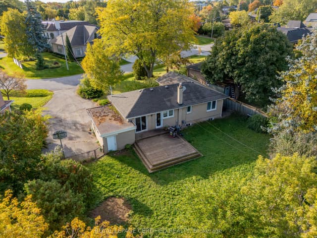 Detached at 1333 Sheldon Avenue LOWER, Oakville, ON L6L 2P9