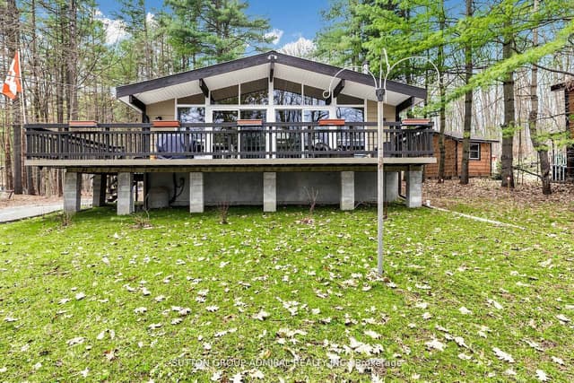 Detached at 28 Timcourt Drive, Tiny, ON L9M 0B9