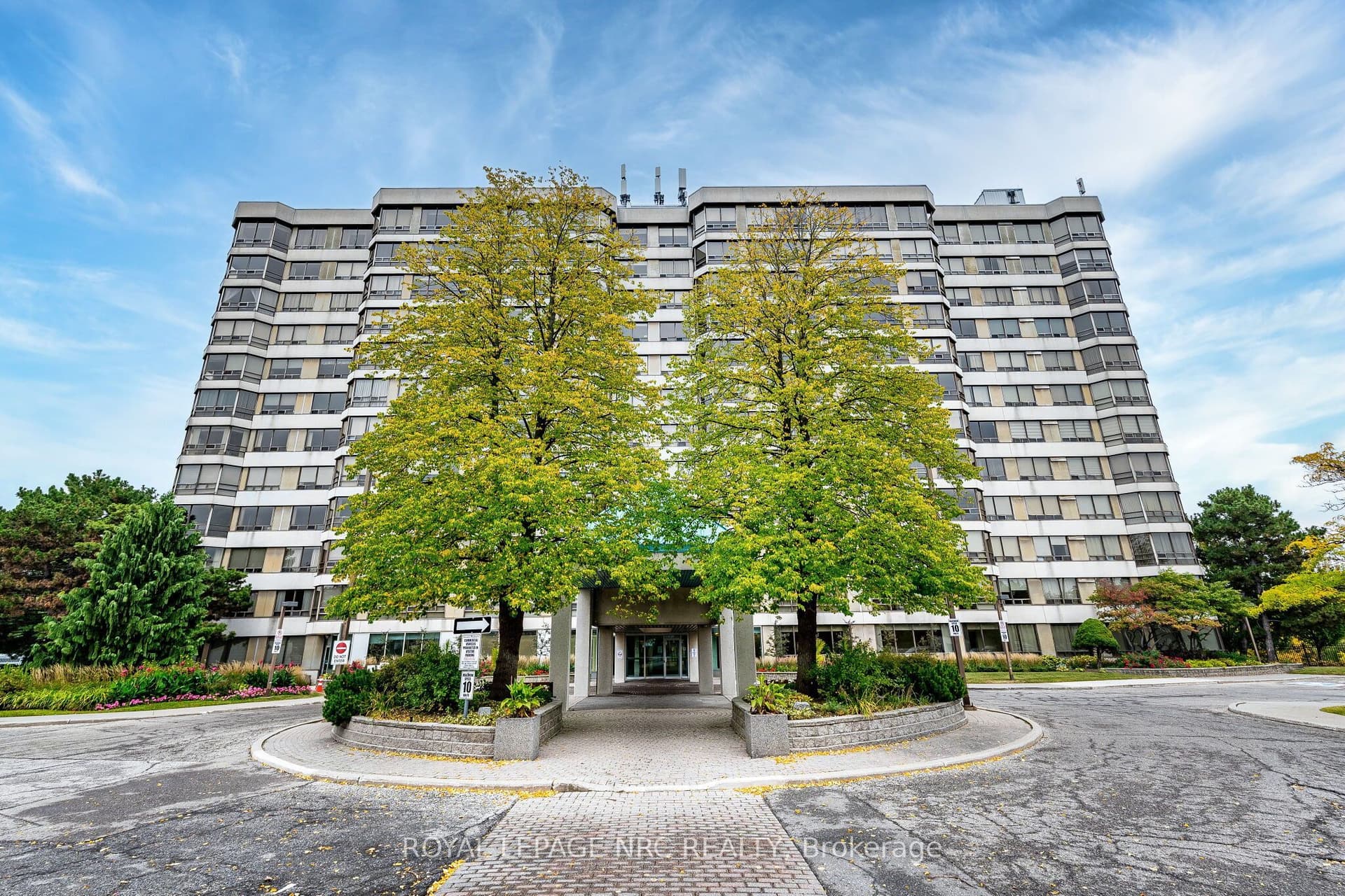 Suite 411 · Floor 4, Unit 411 · 310 Mill St S