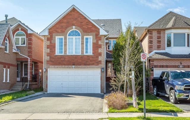 Detached at 113 White Tail Crescent, Brampton, ON L6Y 5B9