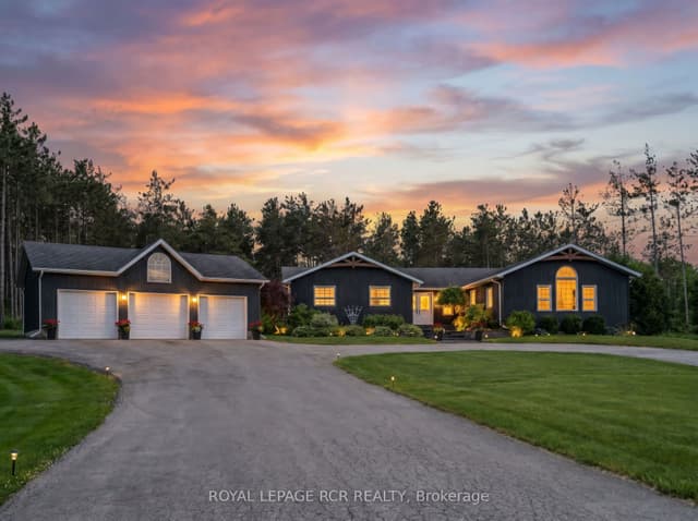 Detached at 3463 Line 12, Bradford West Gwillimbury, ON L3Z 2A5