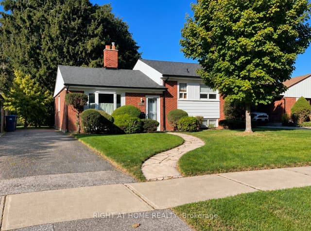 Detached at 223 Ellendale Drive, Toronto, ON M1P 1P5, Toronto E04