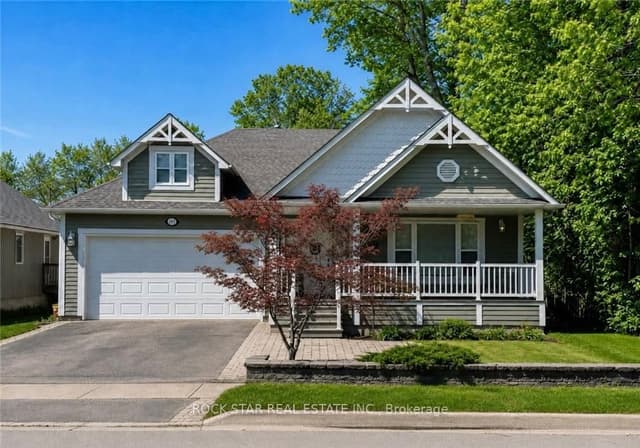 Detached at 996 BEACH Boulevard, Hamilton, ON L8H 6Z4