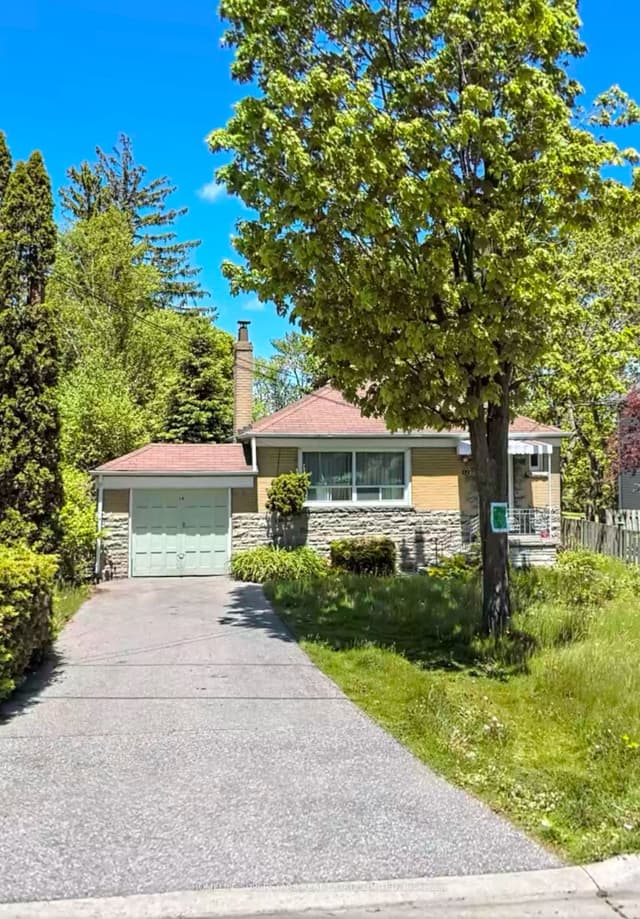 Detached at 12 Chatterton Boulevard, Toronto, ON M1M 2G2, Toronto E08