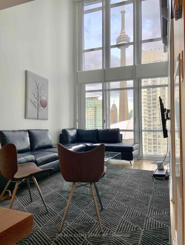 15 Fort York Boulevard