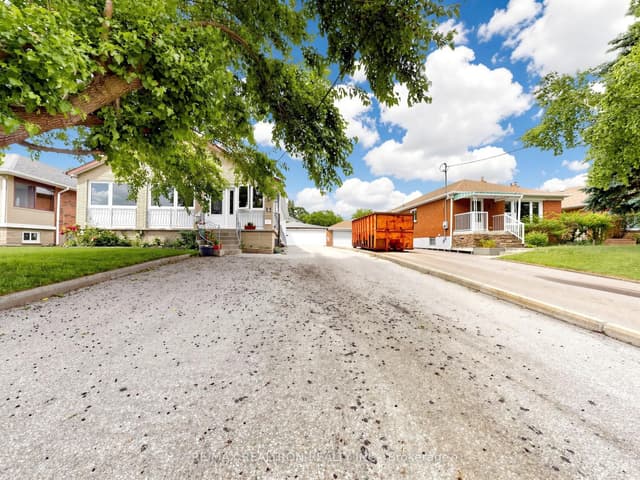 Detached at 9 Clevedon Street E, Toronto, ON M3M 1M3, Toronto W05