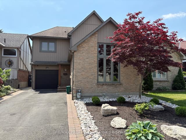 Detached at 19 Elmbrook Crescent Lower, Toronto, ON M9C 5B2, Toronto W08