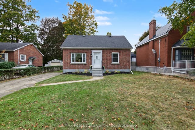 Detached at 223 Margaret Avenue, Kitchener, ON N2H 4J1