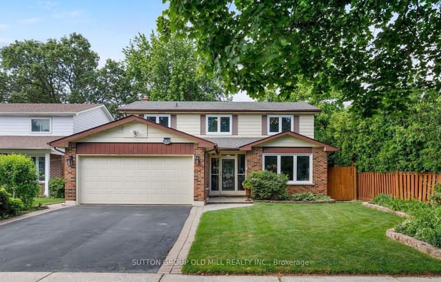 Detached at 853 Kowal Drive, Mississauga, ON L5H 3T3