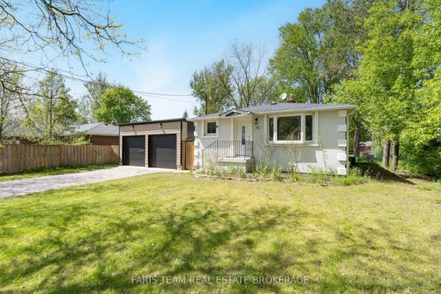 Detached at 136 Oriole Drive, East Gwillimbury, ON L9N 1G9