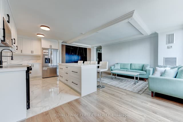 Condo Apartment at 3170 Kirwin Avenue 301, Mississauga, ON L5A 3R1