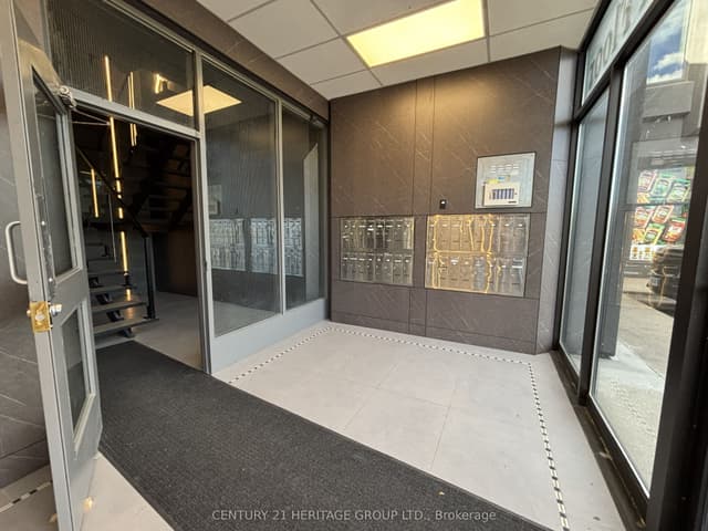 Office at 4544 Dufferin Street 207, Toronto, ON M3H 5R9, Toronto W05
