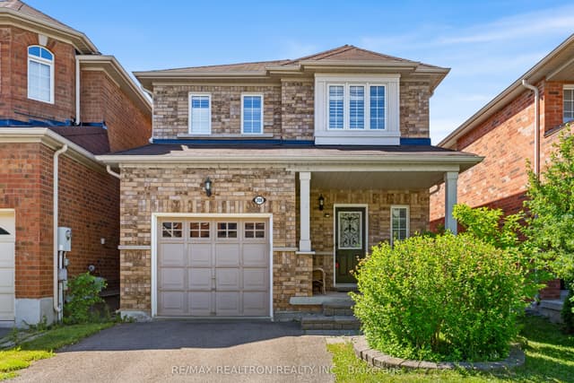 Detached at 208 Penndutch Circle, Whitchurch-Stouffville, ON L4A 0N9