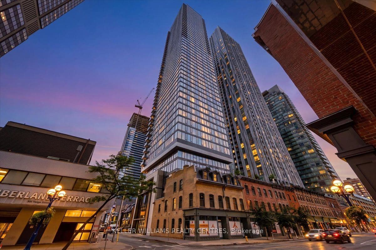 Suite 2606 · Floor 26, Unit 2606 · 8 Cumberland St