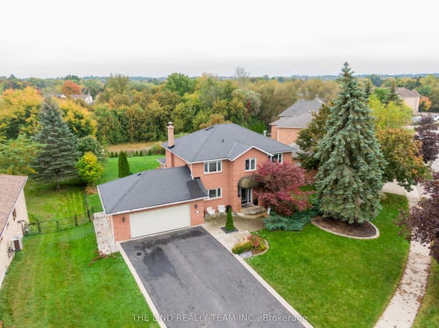 Detached at 97 Thompson Drive, East Gwillimbury, ON L9N 1E2