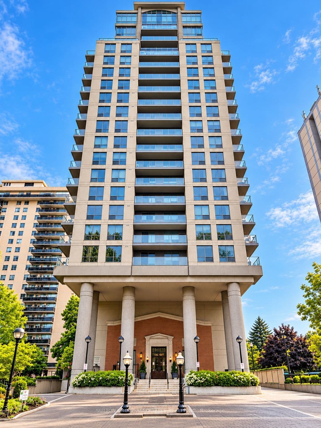 Suite 1406 · Floor 14, Unit 1406 · 70 High Park Ave