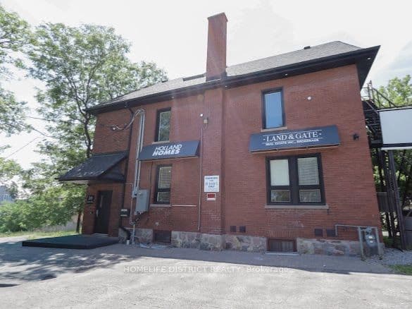 Office at 20 Elgin Street E, Oshawa, ON L1G 1S8