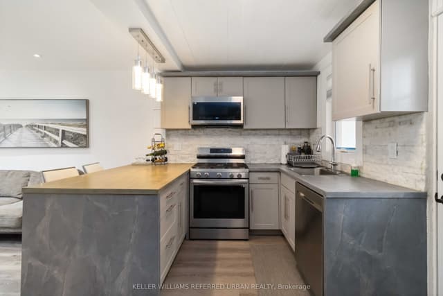 Detached at 310 Senlac Road, Toronto, ON M2R 1R1, Toronto C07
