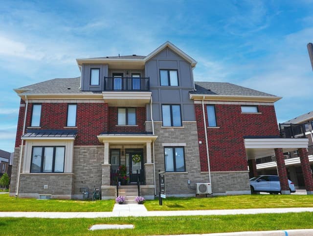 Att/Row/Townhouse at 9 Crown Gate, Oakville, ON L6M 0W8