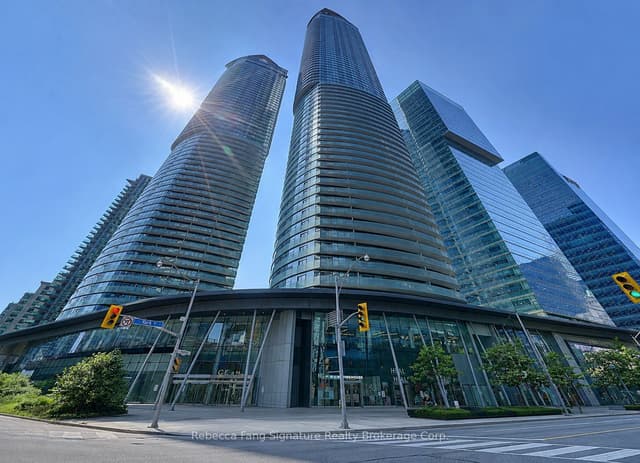 Condo Apartment at 12 York Street 3811, Toronto, ON M5J 2Z2, Toronto C01