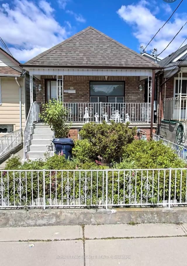 Detached at 40 Avon Avenue, Toronto, ON M6N 3W7, Toronto W03