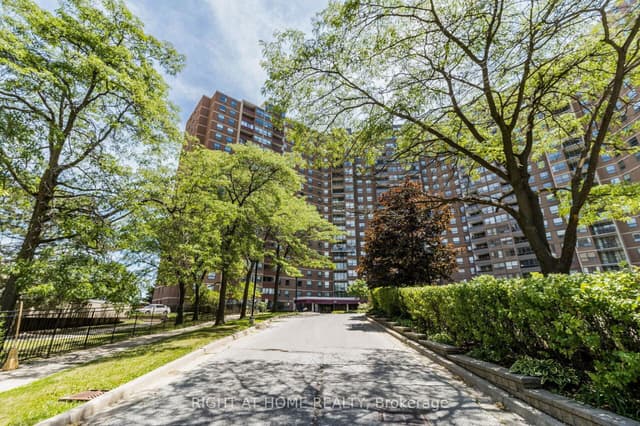 Condo Apartment at 627 The West Mall 2010, Toronto, ON M9C 4X5, Toronto W08