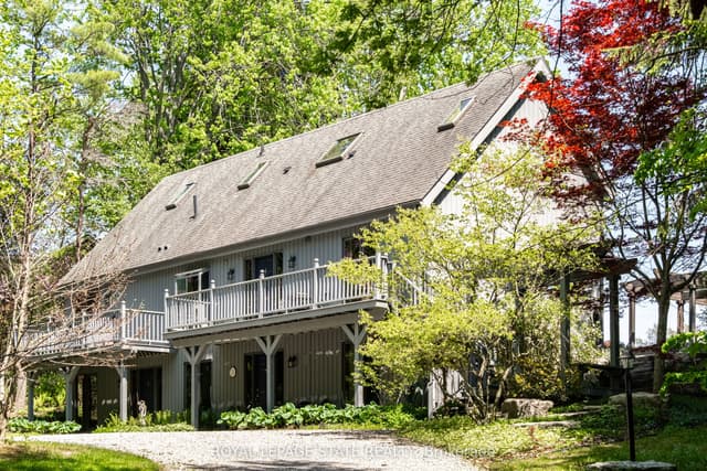 Detached at 176 Weirs Lane, Hamilton, ON L9H 5E1