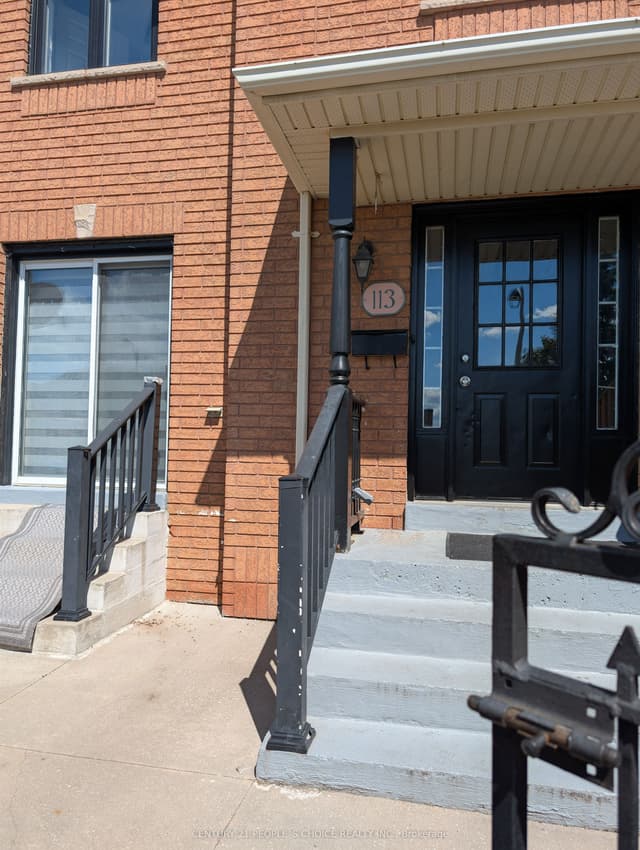 Att/Row/Townhouse at 113 Desert Sand Drive, Brampton, ON L6R 1V7