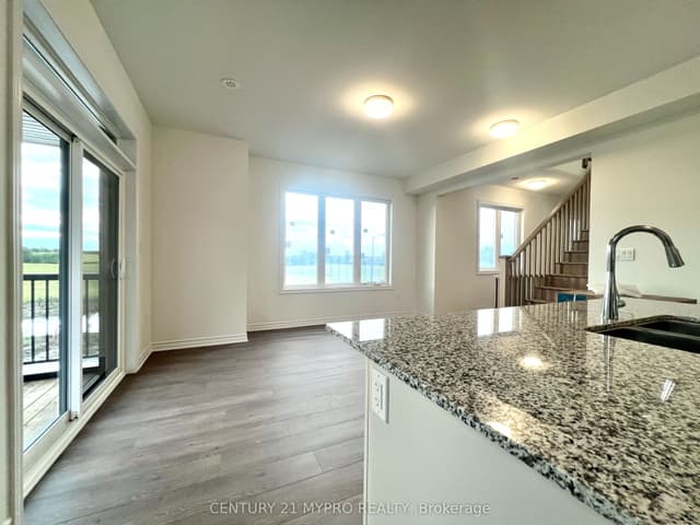 Att/Row/Townhouse at 2 Thornbird Crescent Upper, Brampton, ON L6V 3N5