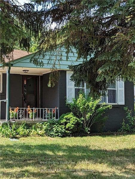 Detached at 320 Ashbury Road, Oakville, ON L6K 2M4