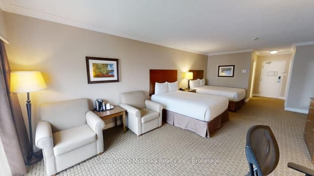 Condo Apartment at 402 Bayshore - Deerhurst Drive 402, Huntsville, ON P1H 2E8