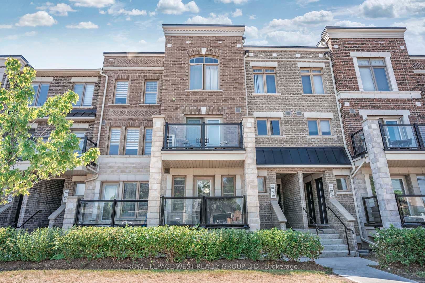 2355 Sheppard Avenue in M9M