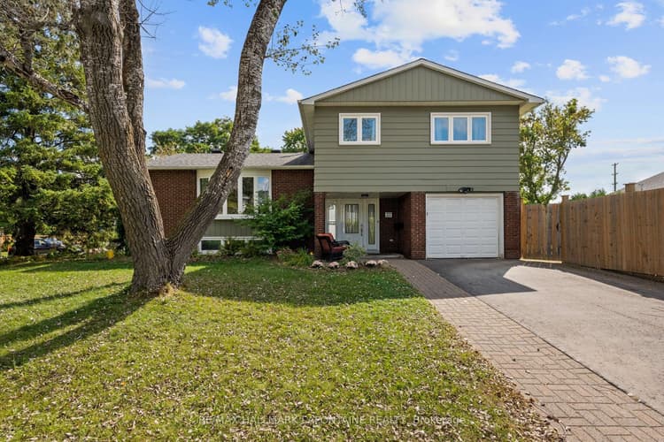 37 Red Maple Crescent