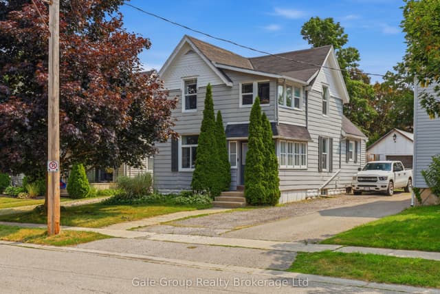 Detached at 32 West Avenue W, St. Thomas, ON N5R 3P5