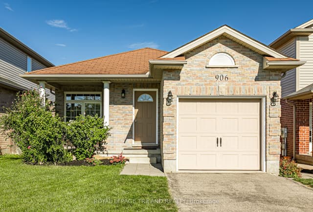 Detached at 906 Bitterbush Crescent, London North, ON N6H 5X5
