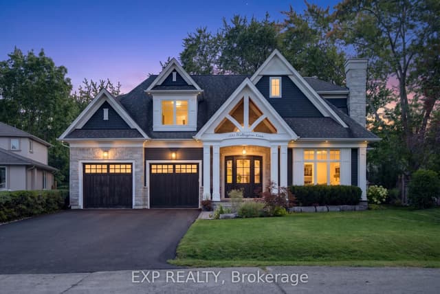 Detached at 528 Wellington Crescent, Oakville, ON L6L 4X5