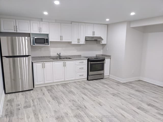 Detached at 11 Stedford Crescent, Brampton, ON L7A 4P6
