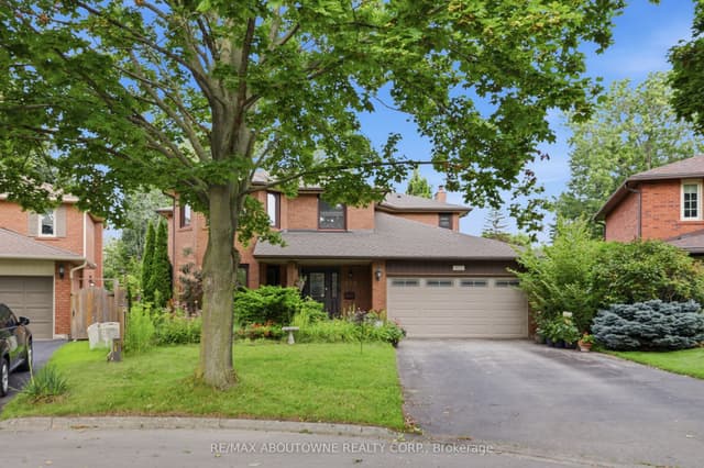 Detached at 572 Harmony Avenue, Burlington, ON L7N 3S8