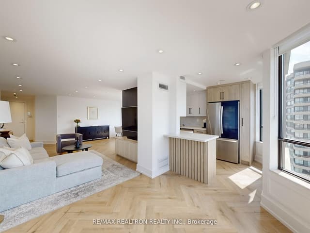 Condo Apartment at 7460 Bathurst Street 1111, Vaughan, ON L4J 7K9