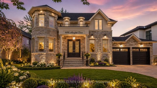 Detached at 1496 Mansfield Drive, Oakville, ON L6H 1K4