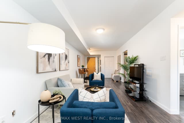 Condo Apartment at 5800 Sheppard Avenue E 414, Toronto, ON M1B 5J7, Toronto E11