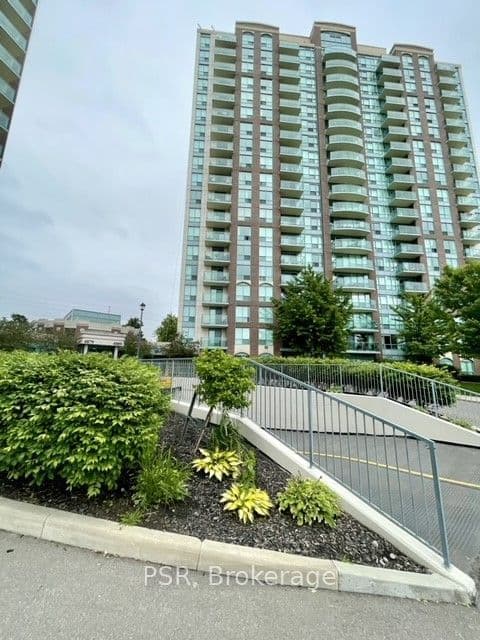 Condo Apartment at 4889 Kimbermount Avenue PH10, Mississauga, ON L5M 7R9