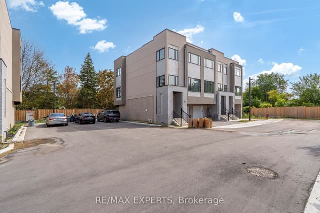 Att/Row/Townhouse at 21 Carl Hill Lane, Richmond Hill, ON L4C 7A6