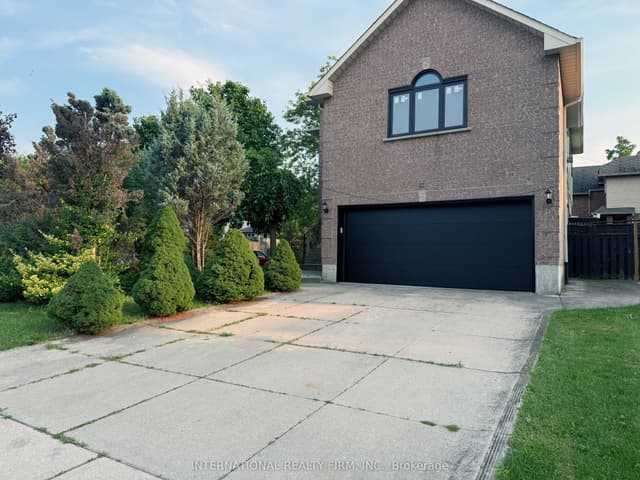 Detached at 43 Falconridge Drive, Hamilton, ON L9B 2P3