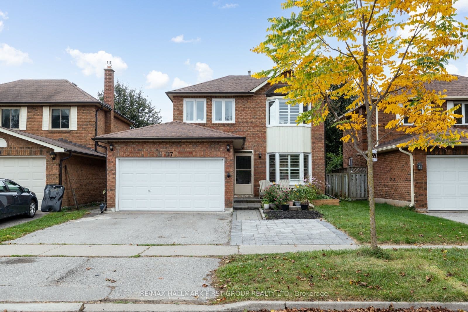 17 Hawkins Cres